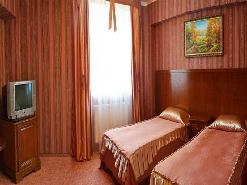 Orion Hotel Рясне-Руське Экстерьер фото