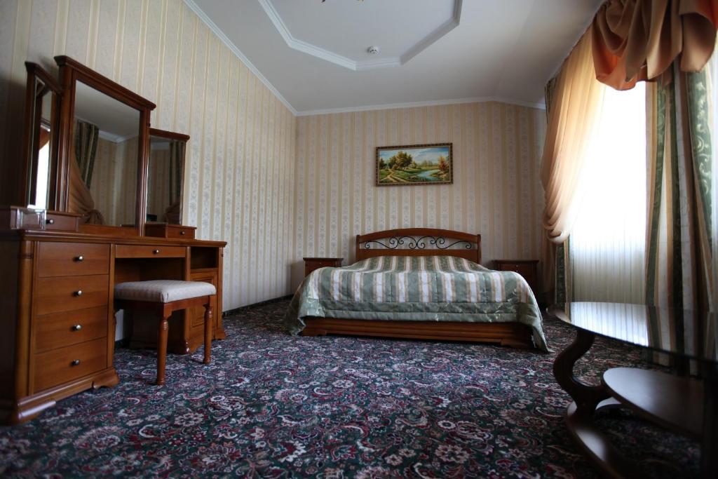 Orion Hotel Рясне-Руське Экстерьер фото